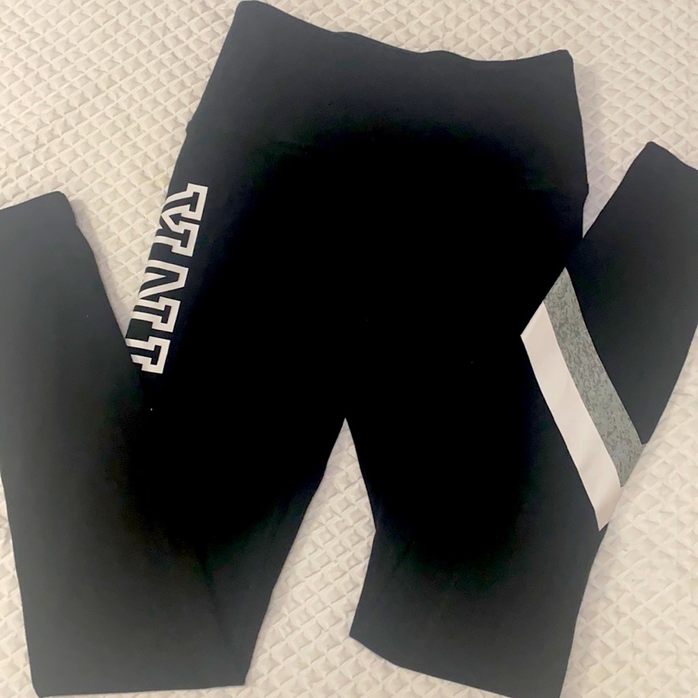 VICTORIA Secret yoga pants